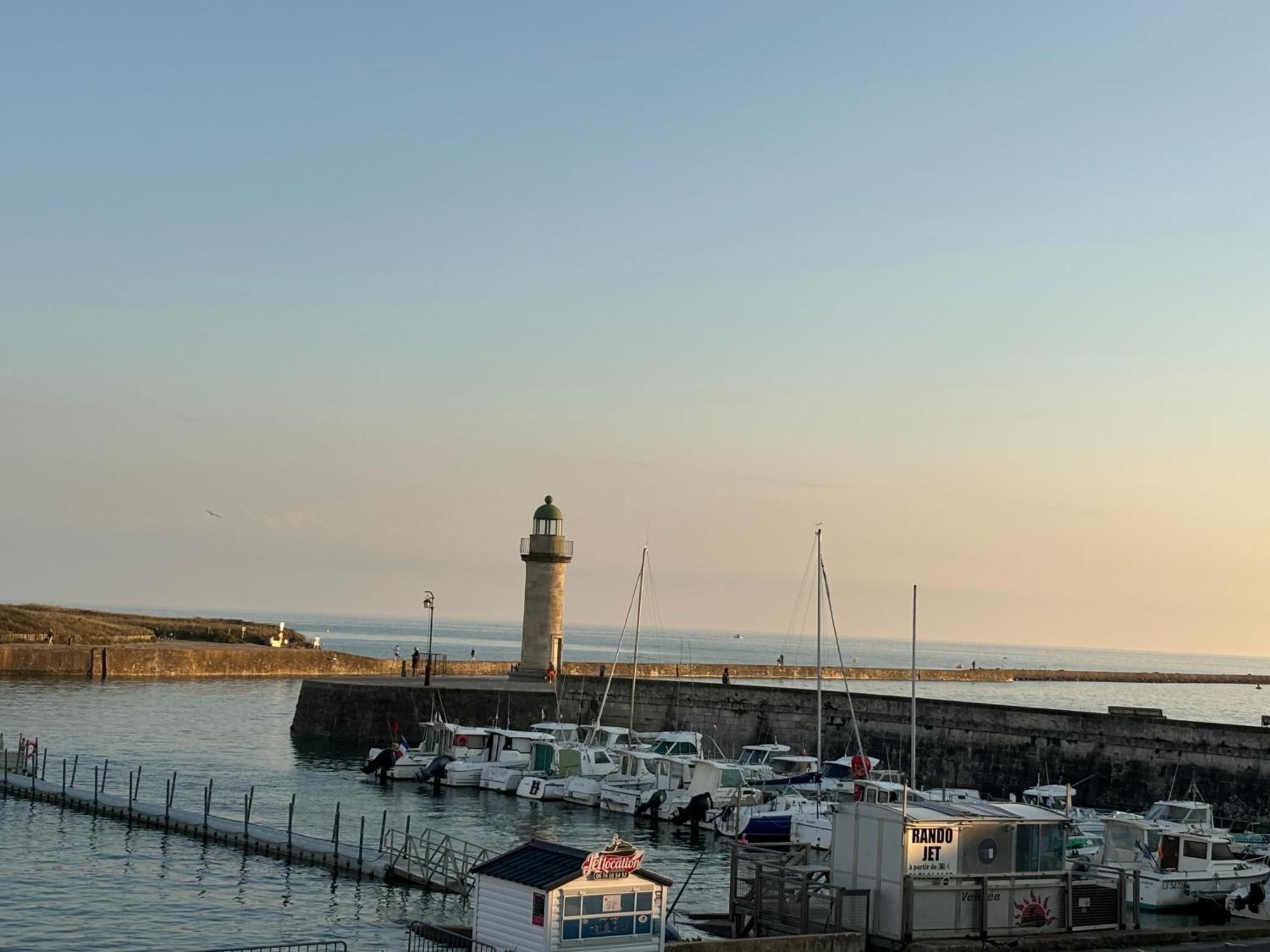 Vue Panoramique Port Et Ocean Lägenhet Saint-Gilles-Croix-de-Vie Exteriör bild