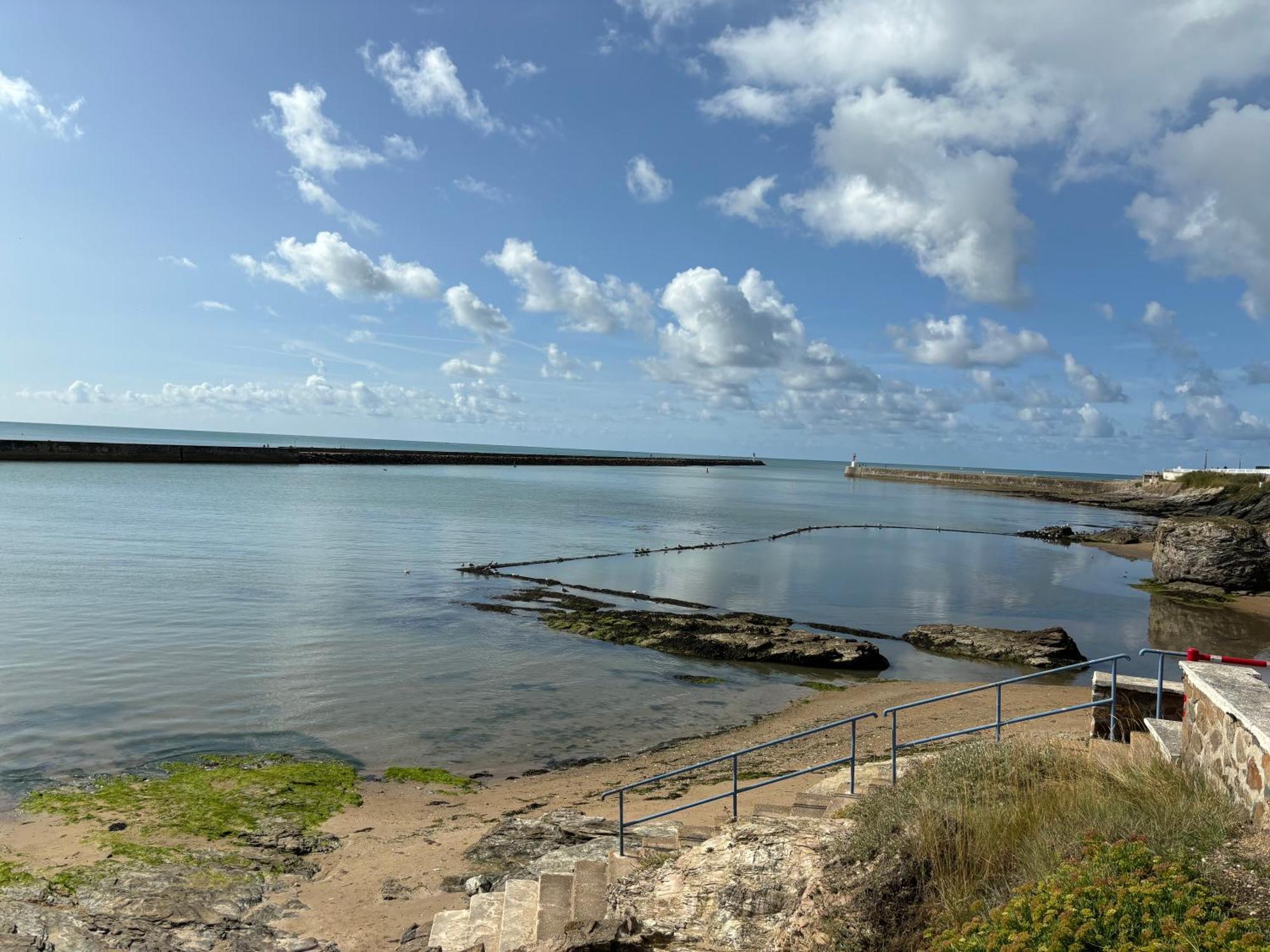 Vue Panoramique Port Et Ocean Lägenhet Saint-Gilles-Croix-de-Vie Exteriör bild